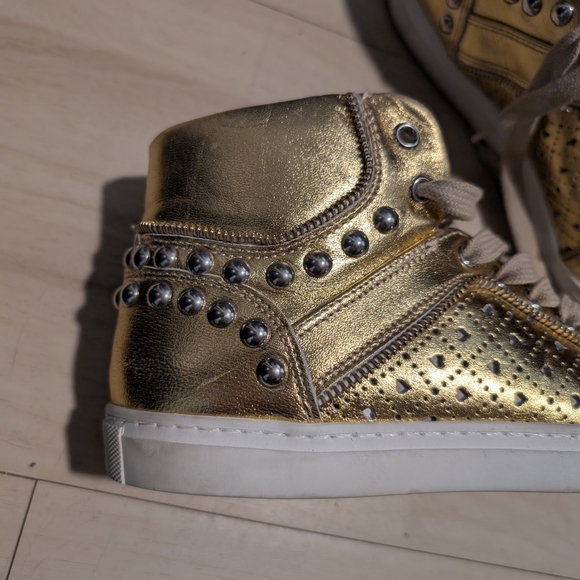Alessandro Dell’ Acqua Studded High-Top Leather Gold Sneakers - Picture 2 of 10